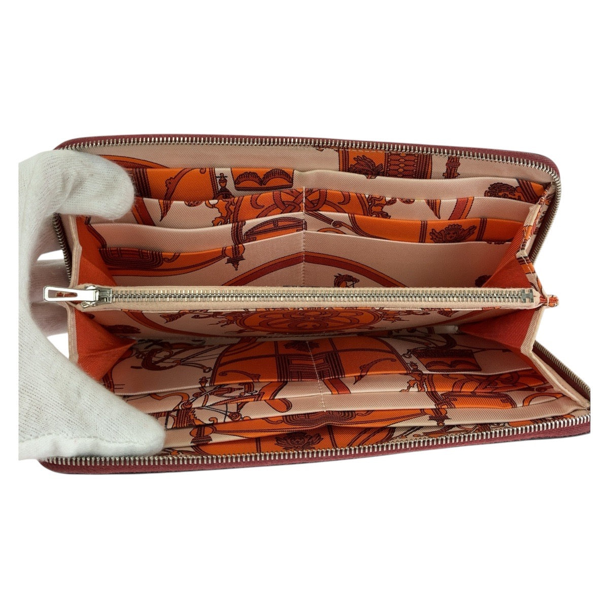 13437
HERMES エルメス アザップロング シルクイン ルビー ワインレッド ボルドー シルバー金具 ヴォーエプソン / シルク 長財布 ラウンドファスナー 男女兼用 X刻印  レディース