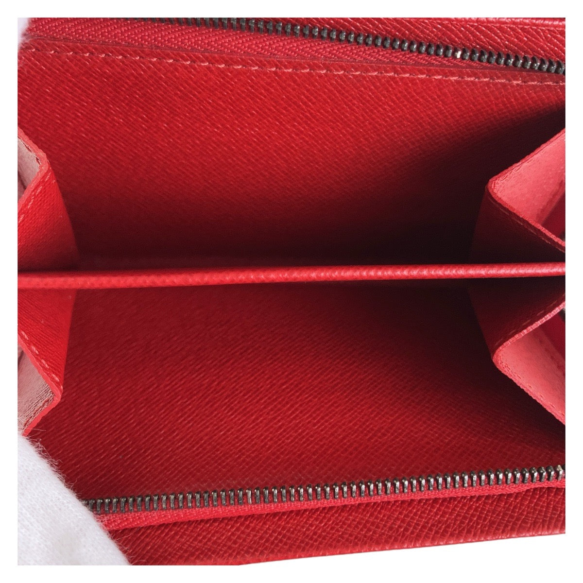 13450
LOUIS VUITTON ルイヴィトン エピ ポルトモネ ビエ トレゾール レッド シルバー金具 レザー M63507 折り財布 コンパクトウォレット 男女兼用  レディース