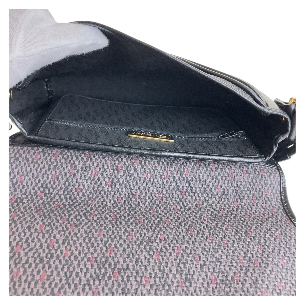 13501
YVES SAINT LAURENT イヴ サンローラン ヴィンテージ YSL パープル ブラック ゴールド金具 キャンバス / レザー ショルダーバッグ ポシェット  レディース