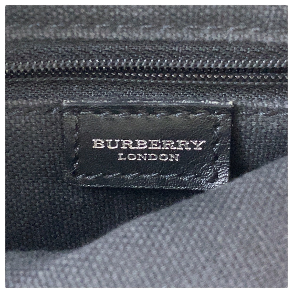13510
BURBERRY バーバリー チェック柄 ベージュ シルバー金具 キャンバス ショルダーバッグ ポシェット 男女兼用  レディース