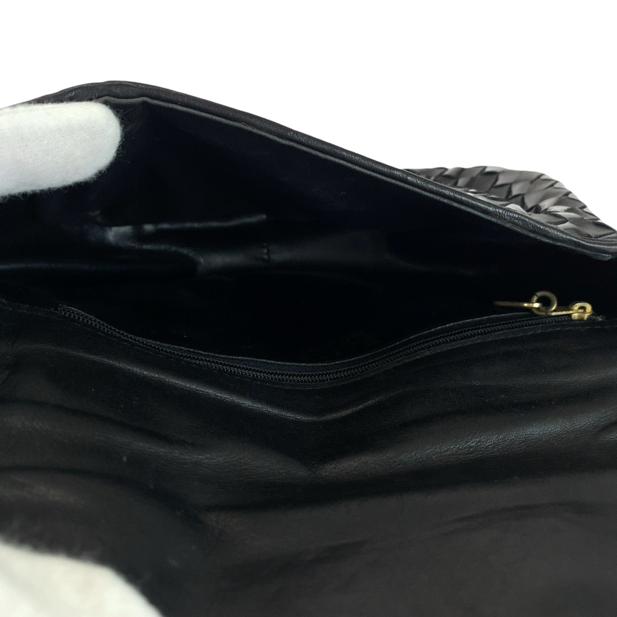 13521
BALLY バリー ブラック 黒 ゴール金具 パテントレザー ショルダーバッグ ポシェット  レディース
