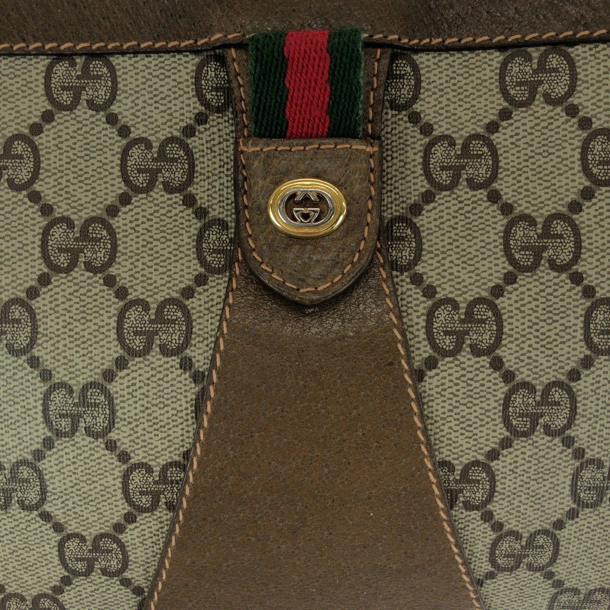 13532
GUCCI グッチ オールドグッチ シェリーライン ブラウン ゴールド金具 GGスプリームキャンバス 89 01 033 クラッチバッグ セカンドバッグ  レディース