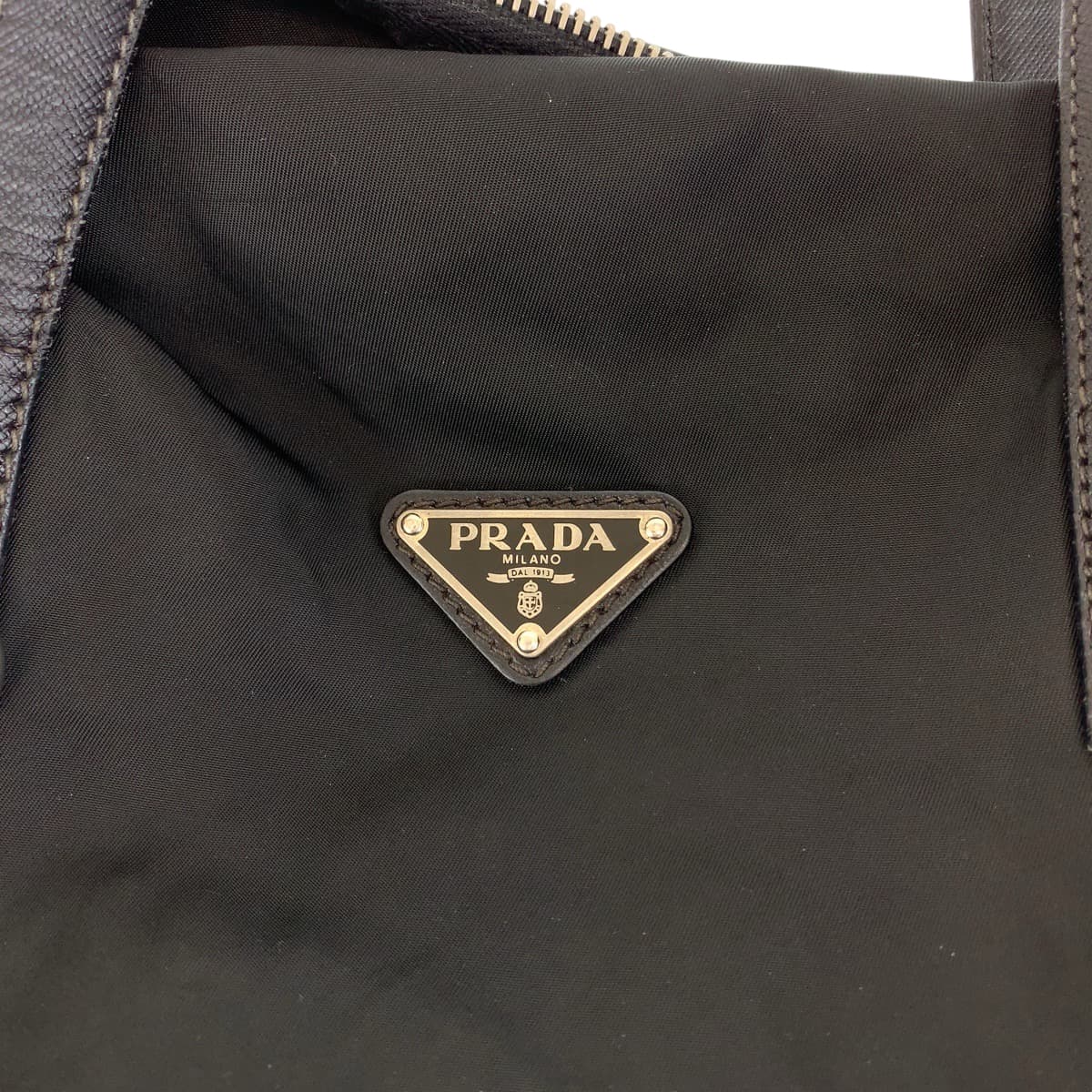 12820
PRADA プラダ 三角ロゴプレート ブラック 黒 シルバー金具 ナイロン ボストンバッグ ハンドバッグ  レディース