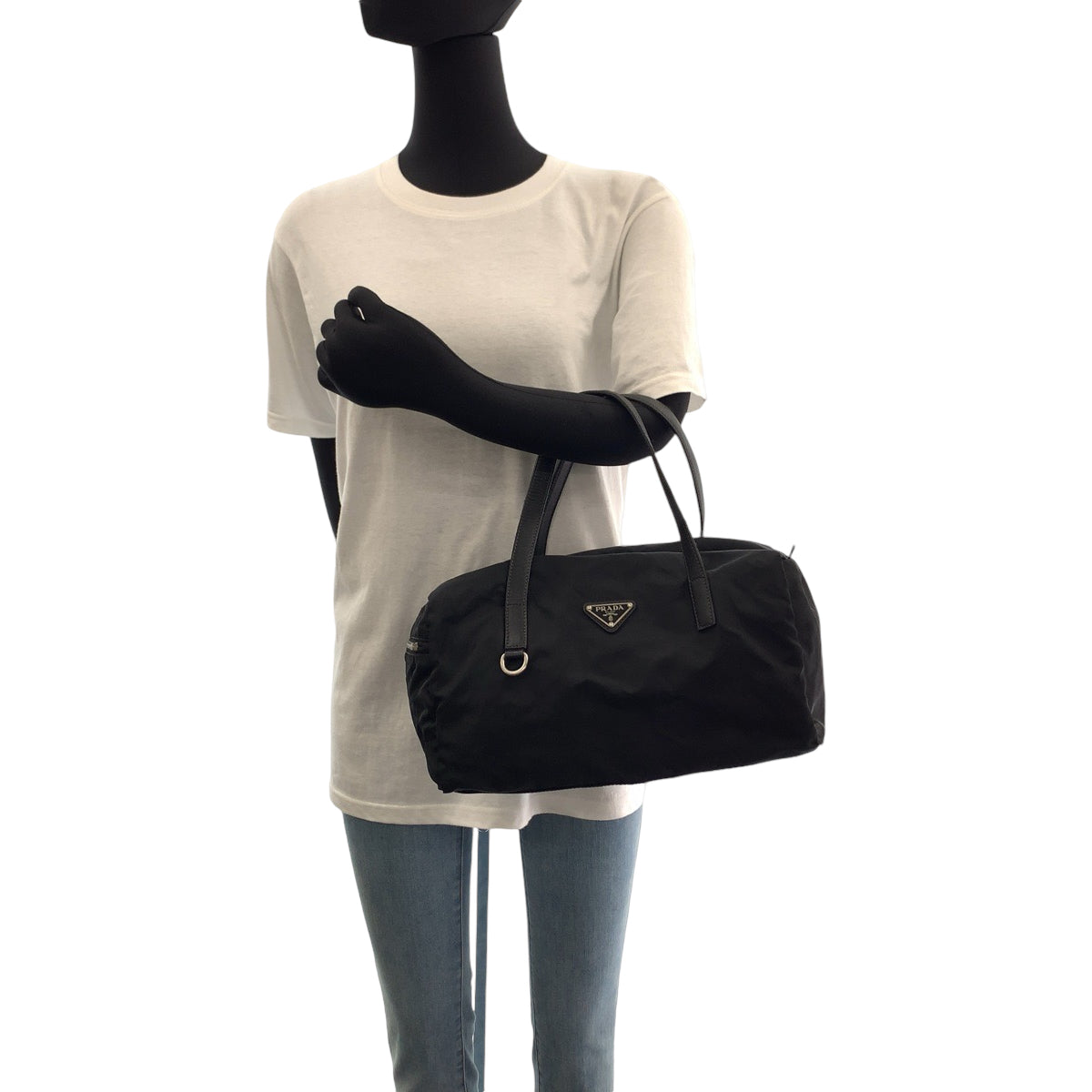 12820
PRADA プラダ 三角ロゴプレート ブラック 黒 シルバー金具 ナイロン ボストンバッグ ハンドバッグ  レディース