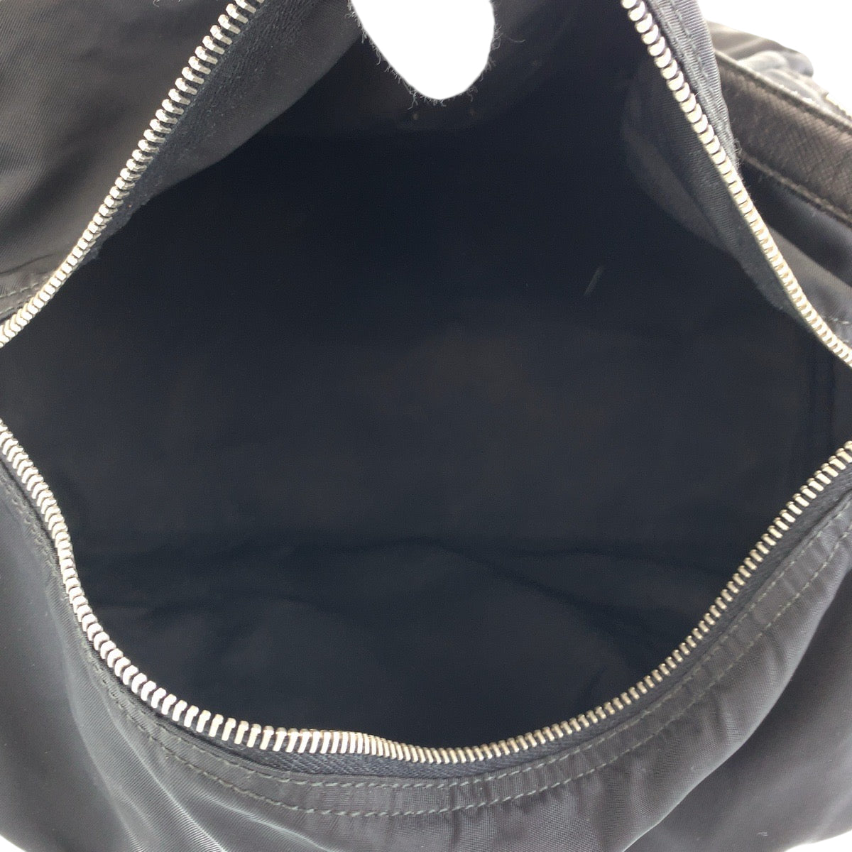 12820
PRADA プラダ 三角ロゴプレート ブラック 黒 シルバー金具 ナイロン ボストンバッグ ハンドバッグ  レディース