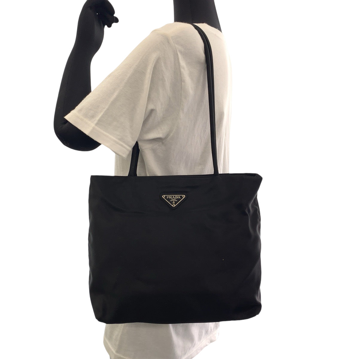 13560
PRADA プラダ テスート 三角ロゴプレート ブラック 黒 シルバー金具 ナイロン トートバッグ ショルダーバッグ  レディース