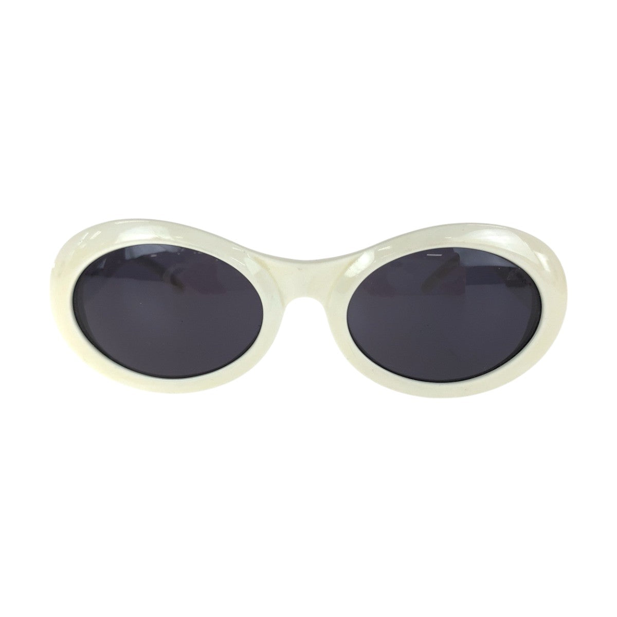 14145
GUCCI グッチ ヴィンテージ インターロッキング ホワイト シルバー金具 プラスチック 140 GG 2400/N/S C29 56◻︎22 サングラス 男女兼用 オーバル  レディース
