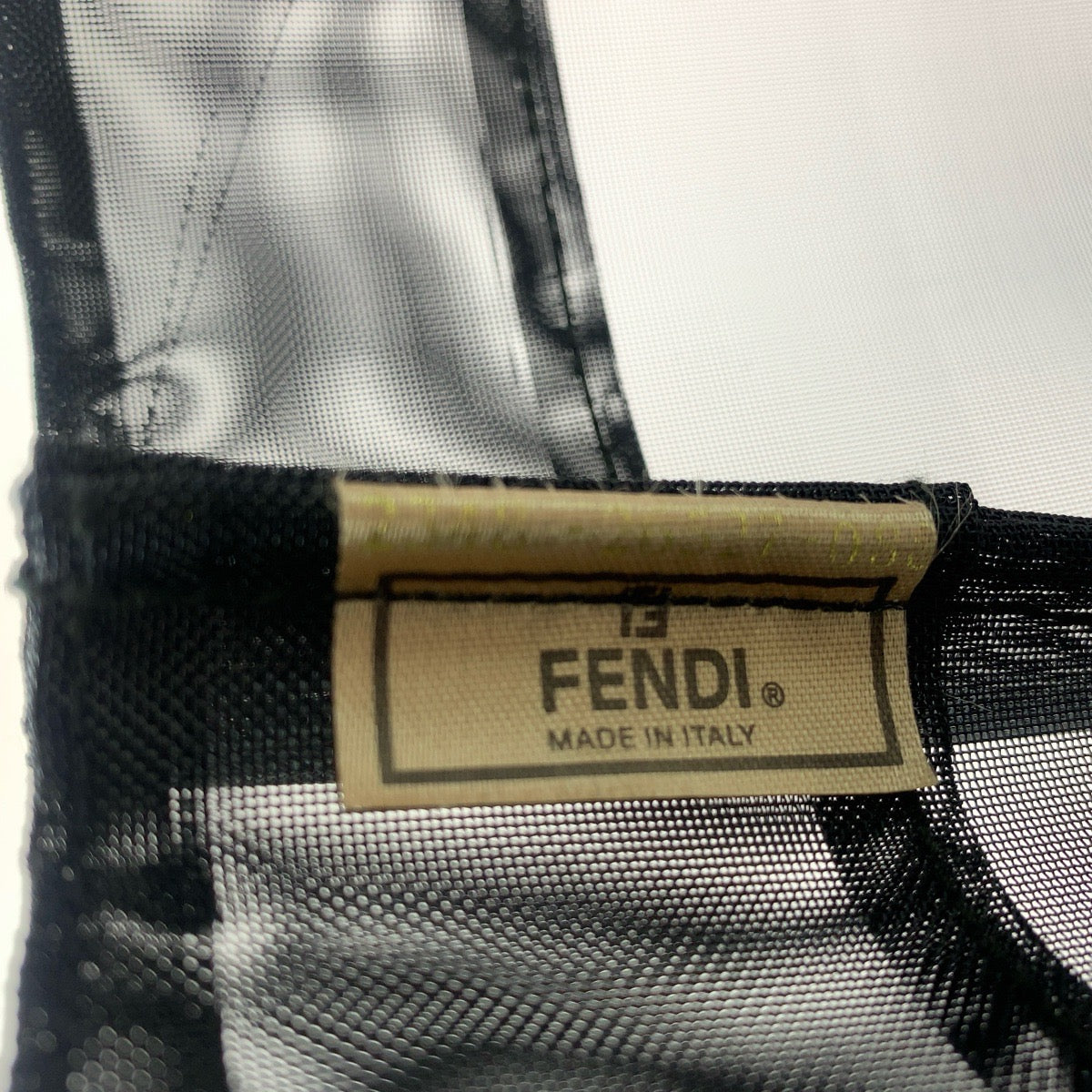 13614
FENDI フェンディ メッシュ ロゴ ブラック 黒 ゴールド金具 ポリエステル トートバッグ ハンドバッグ  レディース