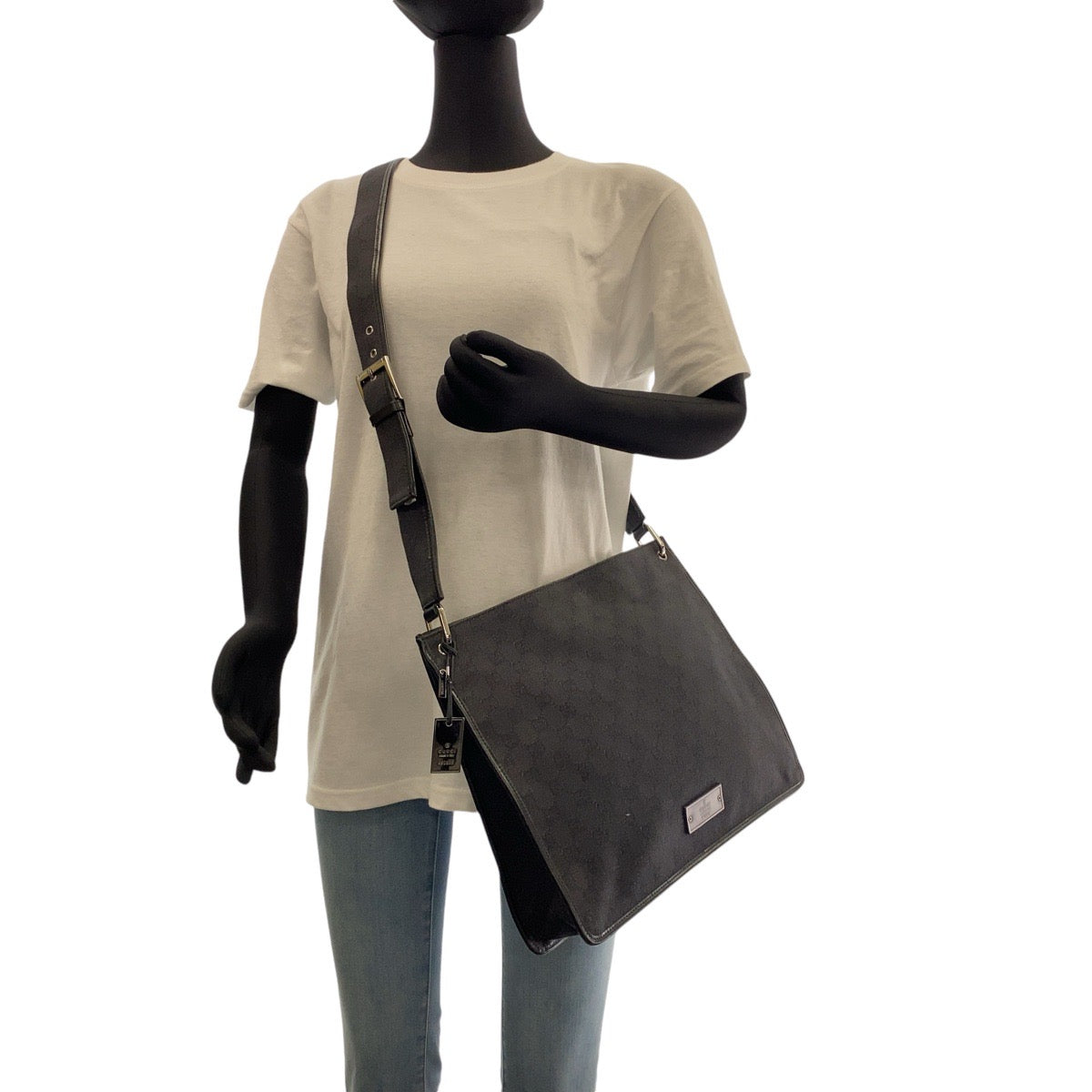 13615
GUCCI グッチ ブラック 黒 シルバー金具 GGキャンバス 90656 斜め掛け ショルダーバッグ  レディース