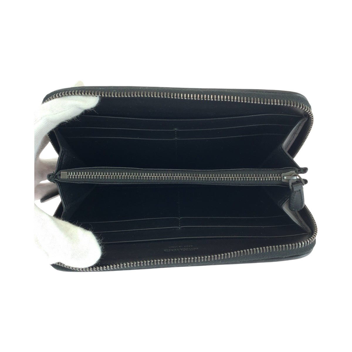 13617
BOTTEGAVENETA ボッテガヴェネタ イントレチャート ブラック 黒 シルバー金具 カーフ 長財布 ラウンドファスナー  メンズ