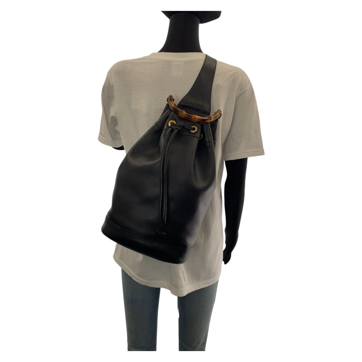 13621
GUCCI グッチ バンブー ブラック 黒 ゴールド金具 レザー 003 203 0036 ショルダーバッグ ボディバッグ 男女兼用  レディース
