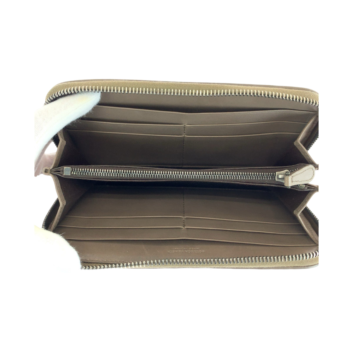 12832
BOTTEGAVENETA ボッテガヴェネタ イントレチャート ブラウン シルバー金具 カーフ 長財布 ラウンドファスナー  メンズ