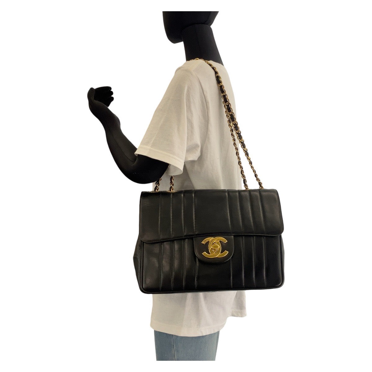 13626
CHANEL シャネル ヴィンテージ マドモアゼル 30 ココマーク ターンロック ブラック 黒 ゴールド金具 ラムスキン チェーンショルダーバッグ  レディース
