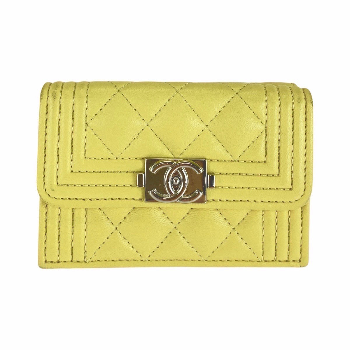 13658
CHANEL シャネル ボーイシャネル イエロー シルバー金具 ラムスキン 折財布 コンパクトウォレット  レディース