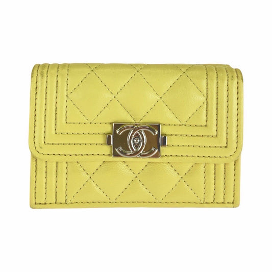 13658
CHANEL シャネル ボーイシャネル イエロー シルバー金具 ラムスキン 折財布 コンパクトウォレット  レディース