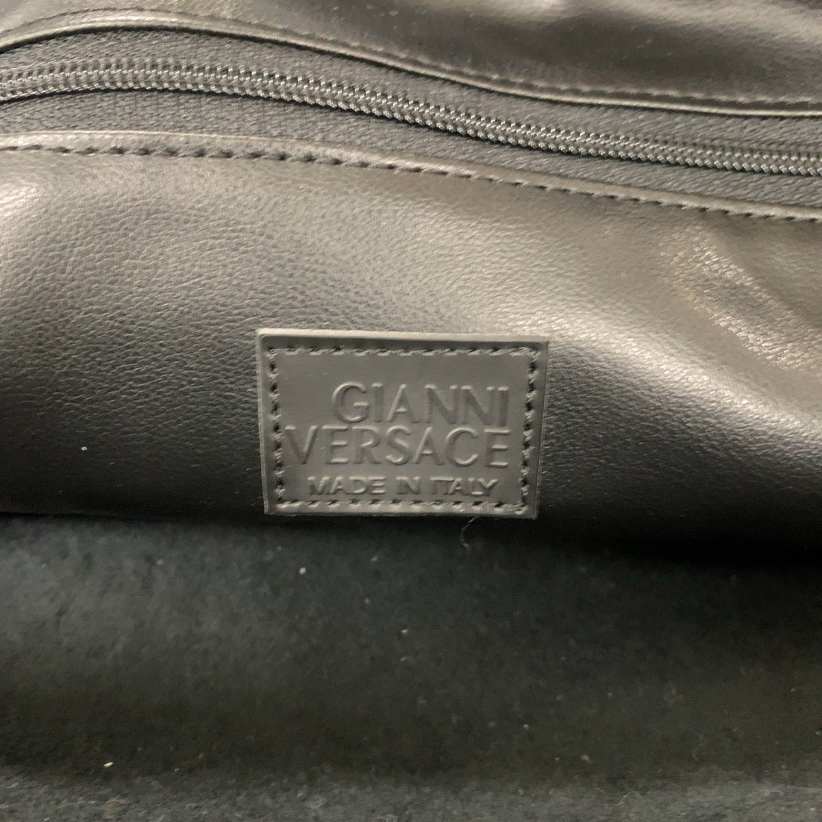 13672
VERSACE ヴェルサーチ ブラック 黒 キャンバス セカンドバッグ クラッチバッグ  レディース