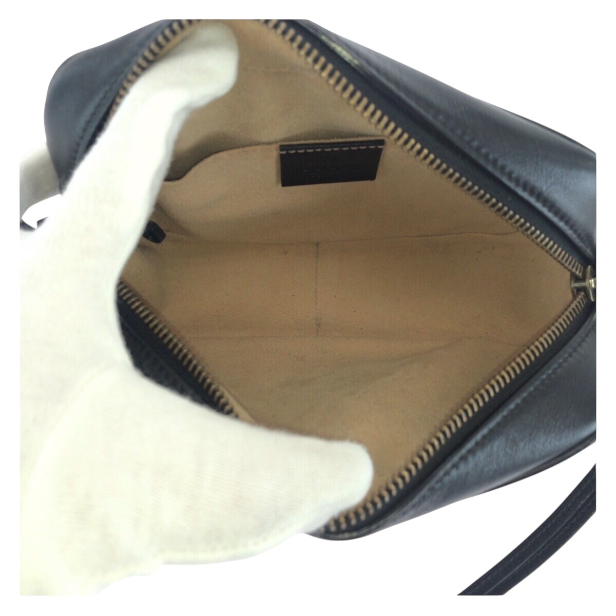 13677
GUCCI グッチ GGマーモント キルティング ブラック 黒 ゴールド金具 レザー 448065 斜め掛け ショルダーバッグ  レディース