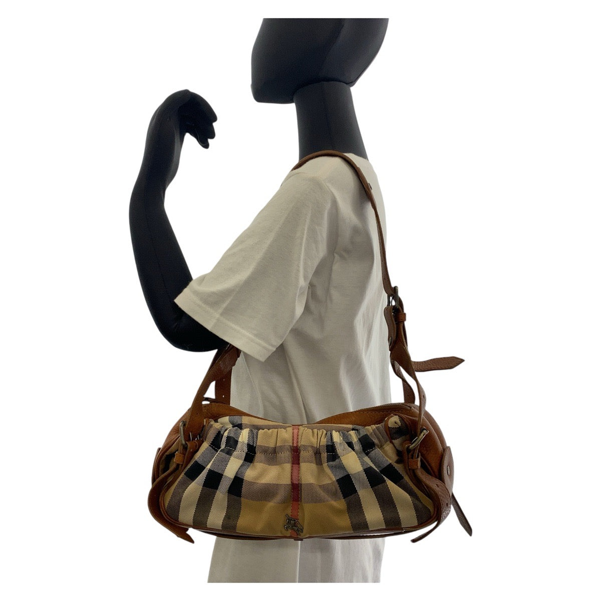 13694
BURBERRY バーバリー プローサム チェック柄 ブラウン ベージュ ガンメタ金具 キャンバス / レザー ショルダーバッグ  レディース ABP24