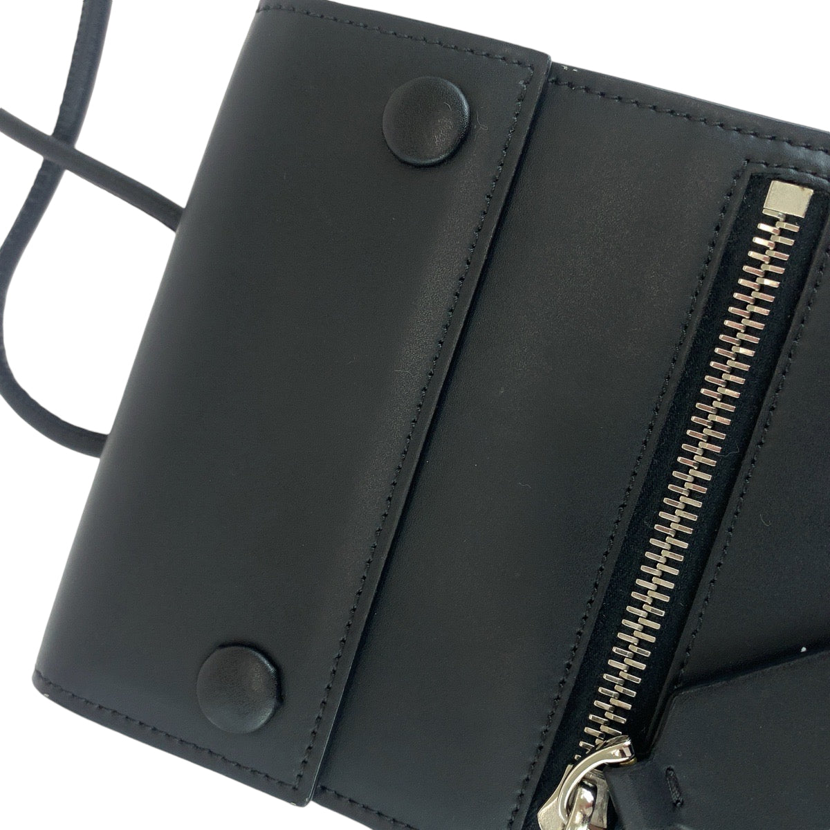 13698
VALENTINO ヴァレンティノ VLTN ロゴ ブラック 黒 ホワイト シルバー金具 レザー UY2P0Q83LVN ショルダーバッグ ポシェット  メンズ