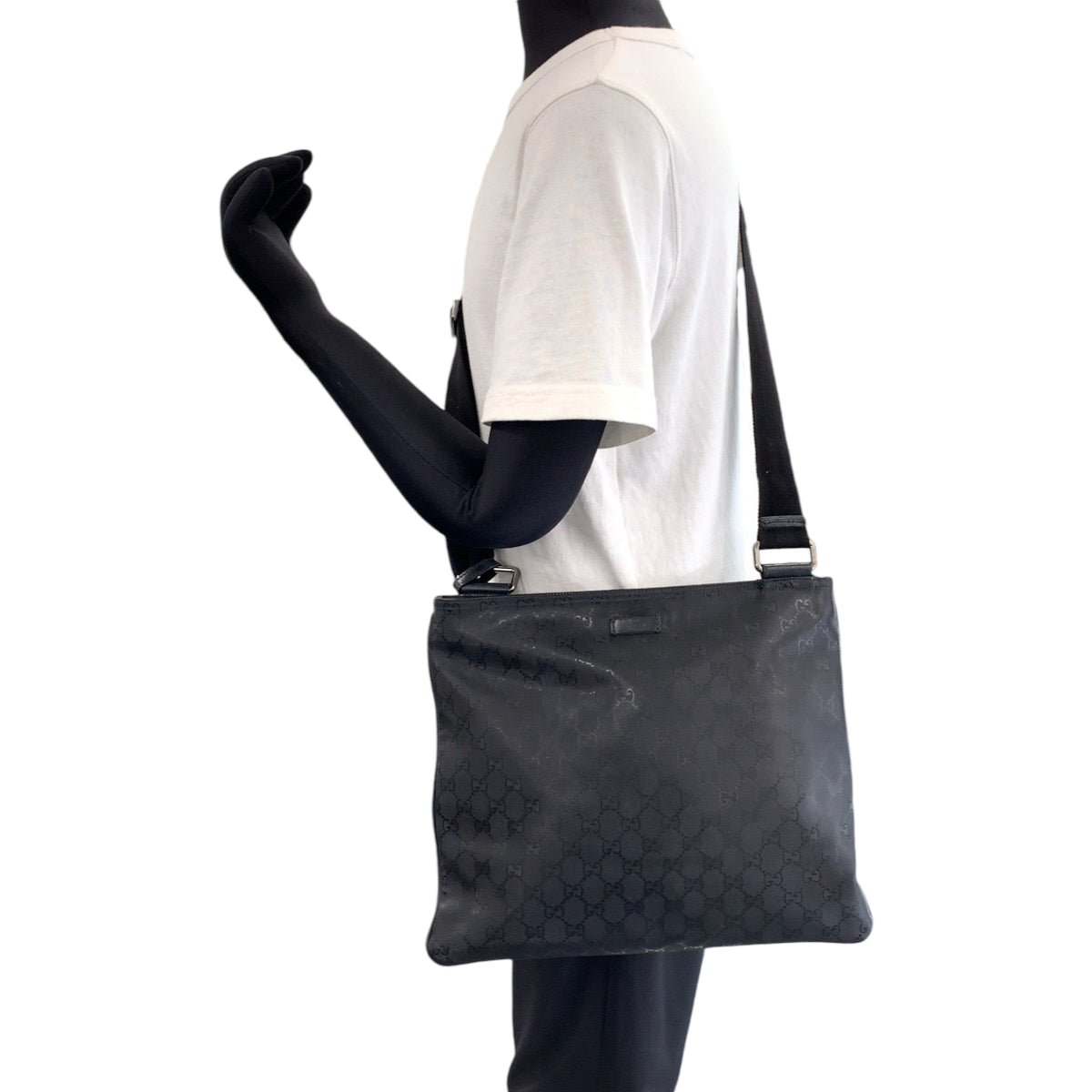 13699
GUCCI グッチ GGインプリメ ブラック 黒 シルバー金具 PVC 201446 ショルダーバッグ メッセンジャーバッグ  メンズ