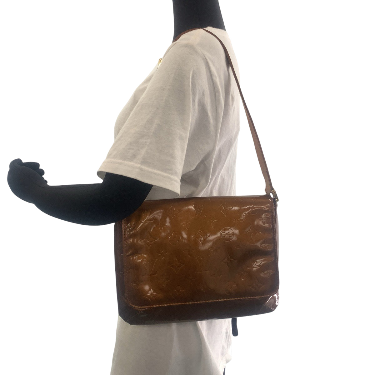 13735
LOUIS VUITTON ルイヴィトン ヴェルニ トンプソンストリート ブロンズ ブラウン ゴールド金具 パテントレザー M91301 ショルダーバッグ 肩掛け  レディース