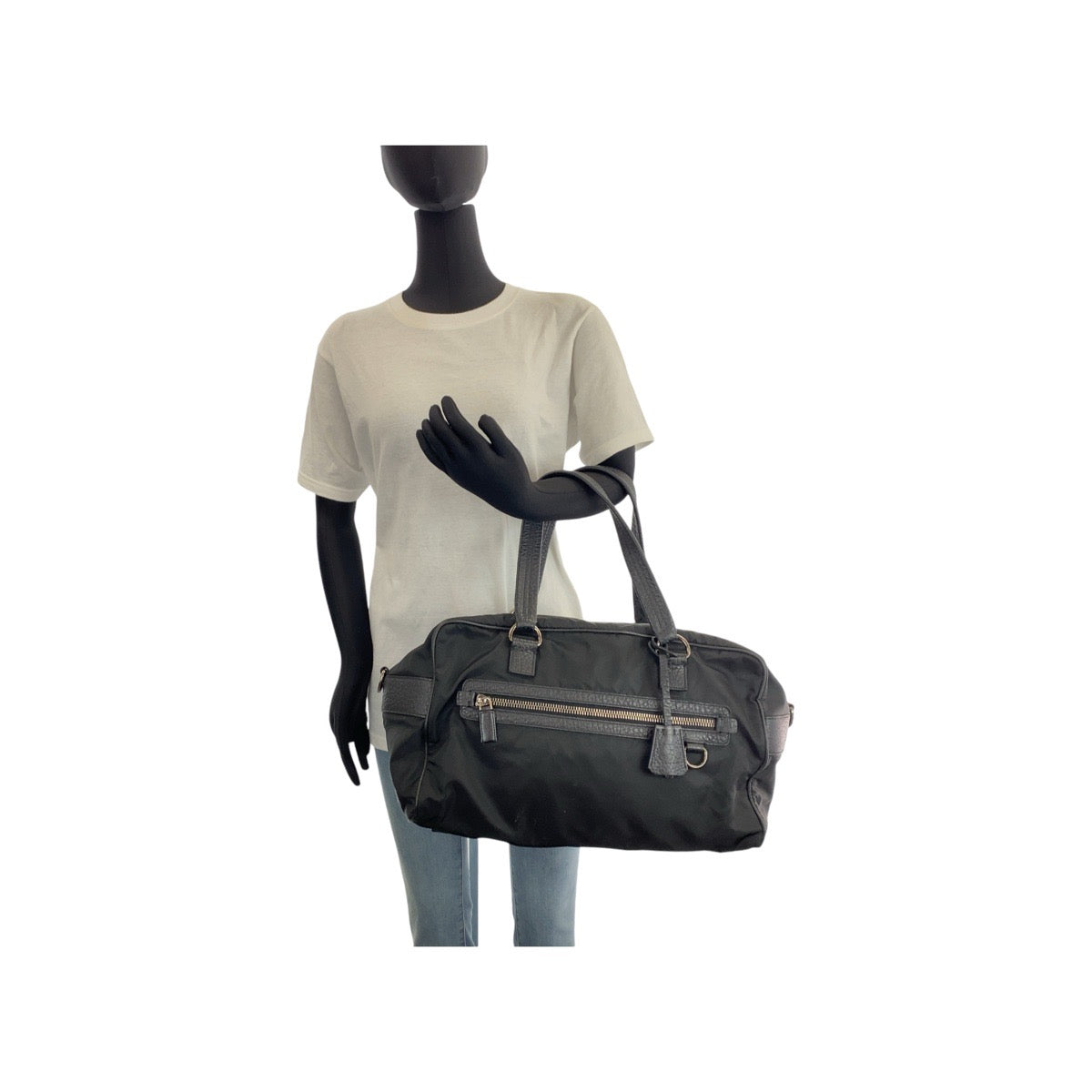 14192
PRADA プラダ 三角ロゴプレート ブラック 黒 シルバー金具 ナイロン / レザー ボストンバッグ ハンドバッグ 男女兼用 ２way  レディース ABP32