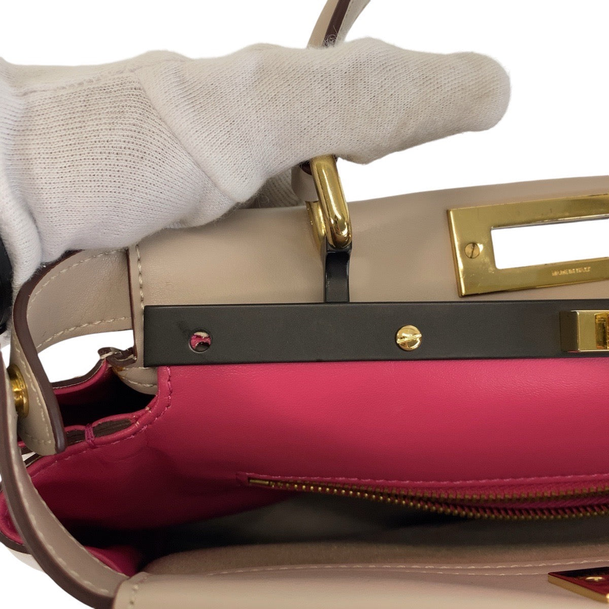 FENDI フェンディ ピーカブー ピンクベージュ ゴールド金具 レザー ハンドバッグ  レディース