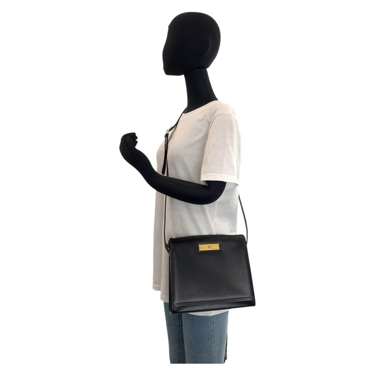 13769
Christian Dior クリスチャンディオール ヴィンテージ ブラック 黒 ゴールド金具 レザー 斜め掛け ショルダーバッグ メッセンジャーバッグ  レディース A39