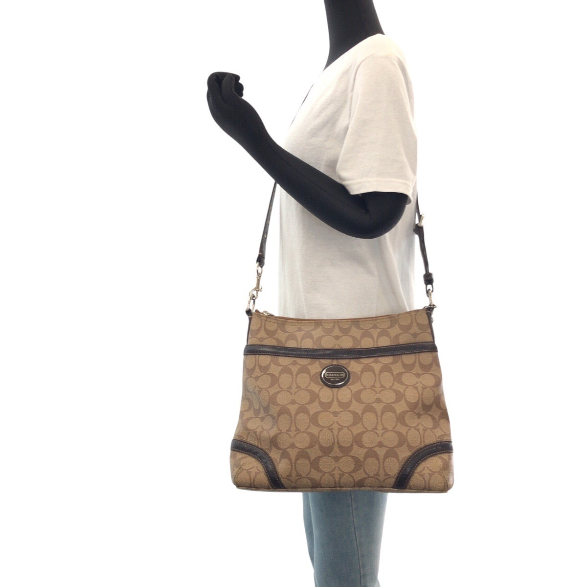 14206
COACH コーチ シグネチャー ブラウン シルバー金具 PVC / レザー ショルダーバッグ ポシェット レディース AB5