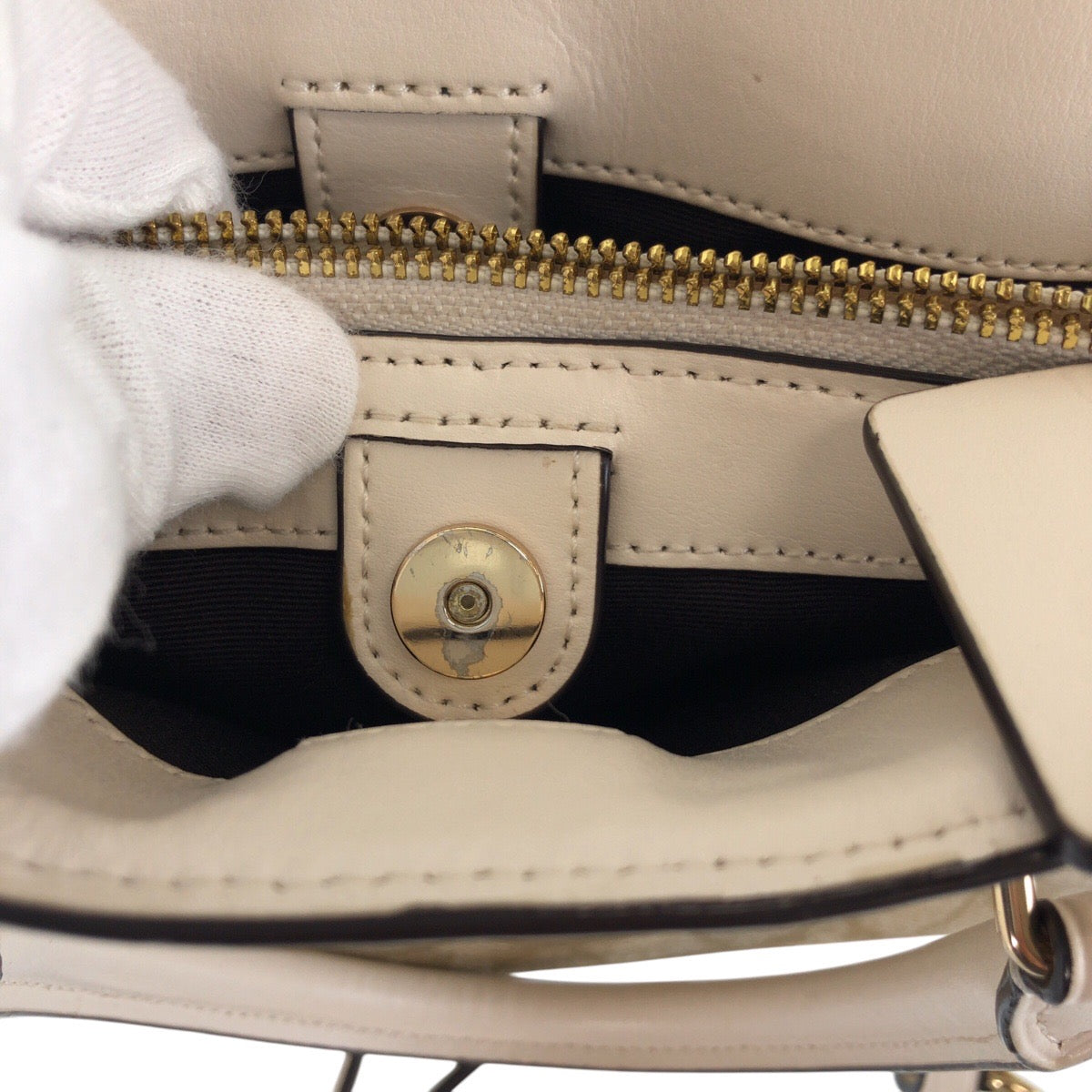 13788
COACH コーチ シグネチャー ベージュ ホワイト ゴールド金具 PVC / レザー トートバッグ ショルダーバッグ 2way  レディース