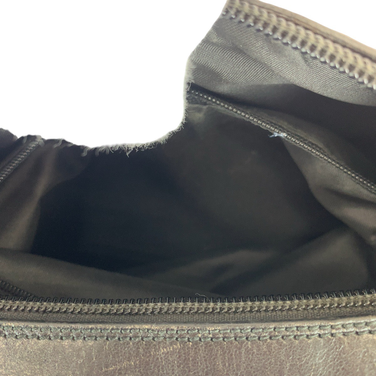 14243
GUCCI グッチ バンブー レッド ブラック ガンメタ金具 GGキャンバス / レザー 000 0531 ショルダーバッグ  レディース