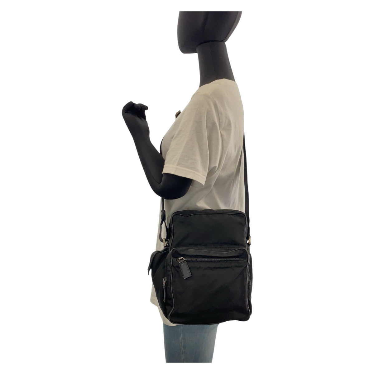 14244
PRADA プラダ テスート 三角ロゴプレート ブラック 黒 シルバー金具 ナイロン 斜め掛け ショルダーバッグ ポシェット 男女兼用  レディース ABP19