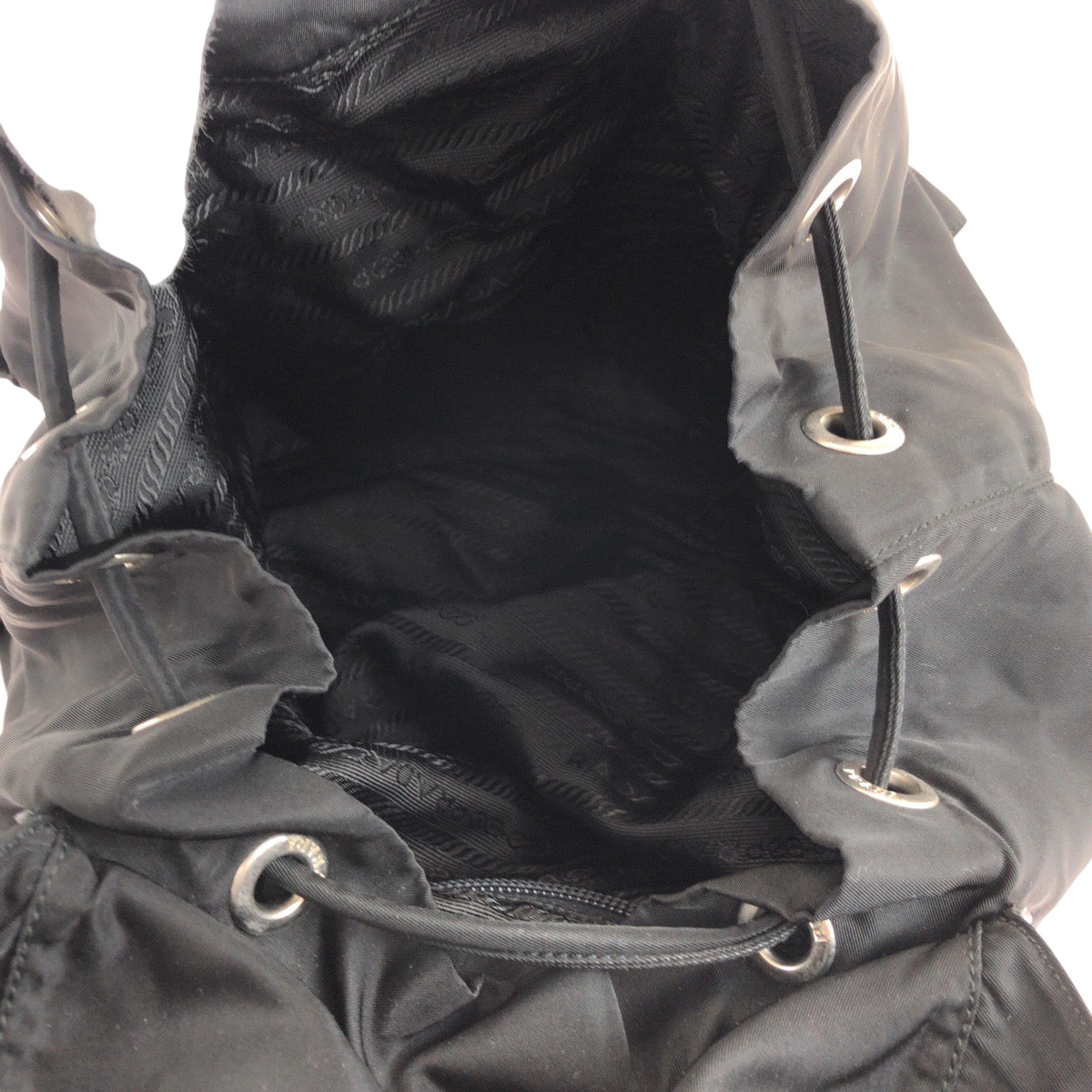 14249
PRADA プラダ テスート 三角ロゴプレート ブラック 黒 シルバー金具 ナイロン リュックサック バックパック  レディース