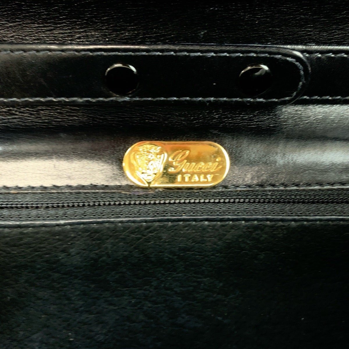 14275
GUCCI グッチ ヴィンテージ オールドグッチ ブラック 黒 ゴールド金具 レザー ショルダーバッグ ポシェット  レディース