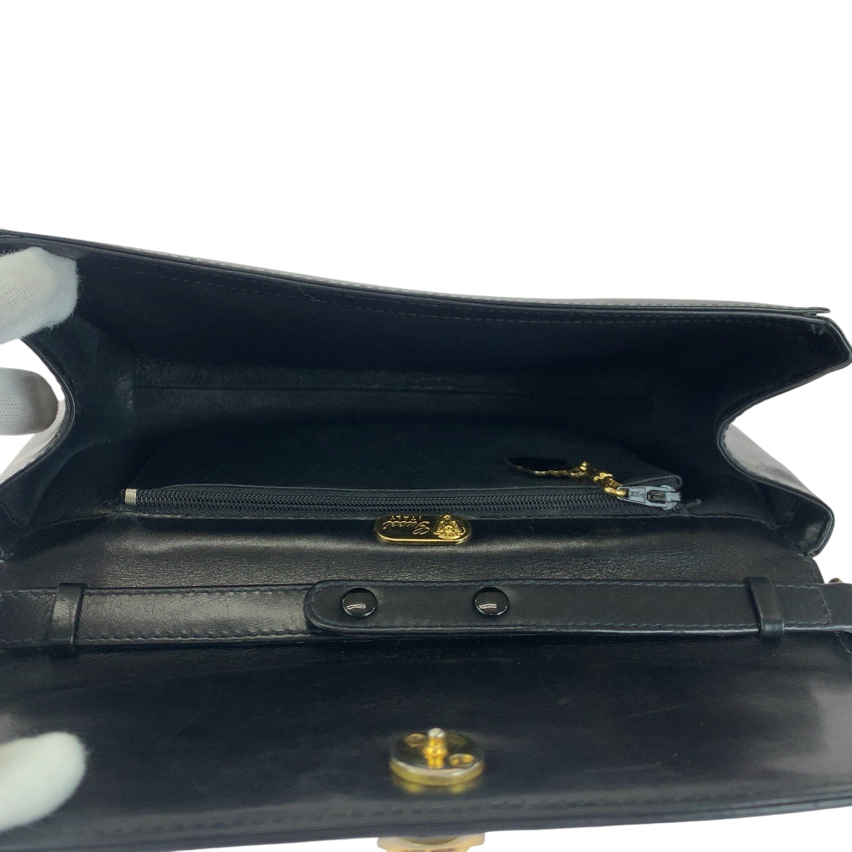 14275
GUCCI グッチ ヴィンテージ オールドグッチ ブラック 黒 ゴールド金具 レザー ショルダーバッグ ポシェット  レディース