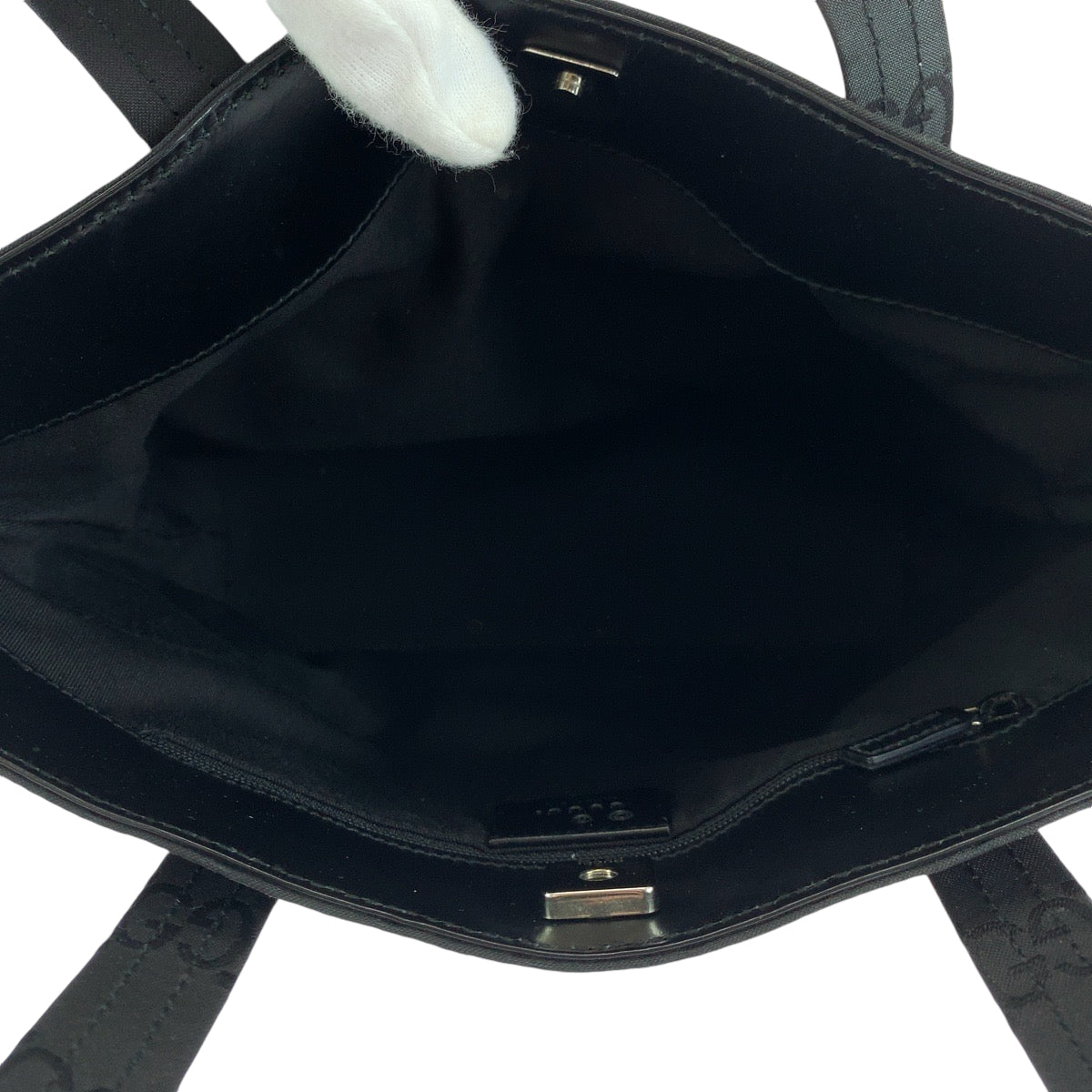 13831
GUCCI グッチ Wポケット ブラック 黒 シルバー金具 GGキャンバス 105650 トートバッグ ハンドバッグ  レディース