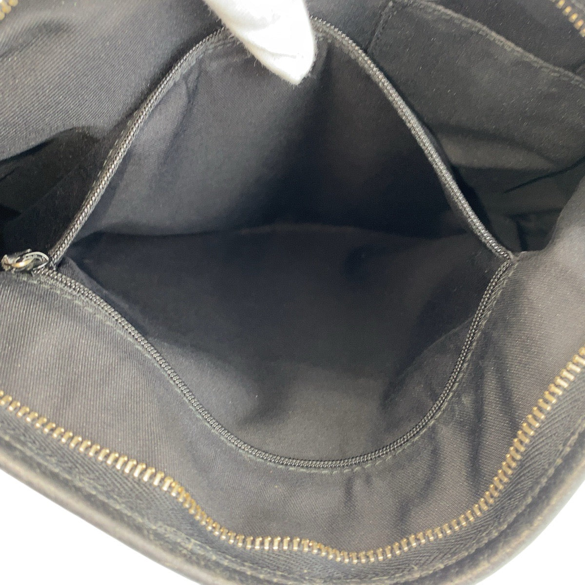 14294
GUCCI グッチ アビー ブラック 黒 ゴールド金具 GGキャンバス / レザー 131326 斜め掛け ショルダーバッグ メッセンジャーバッグ  レディース