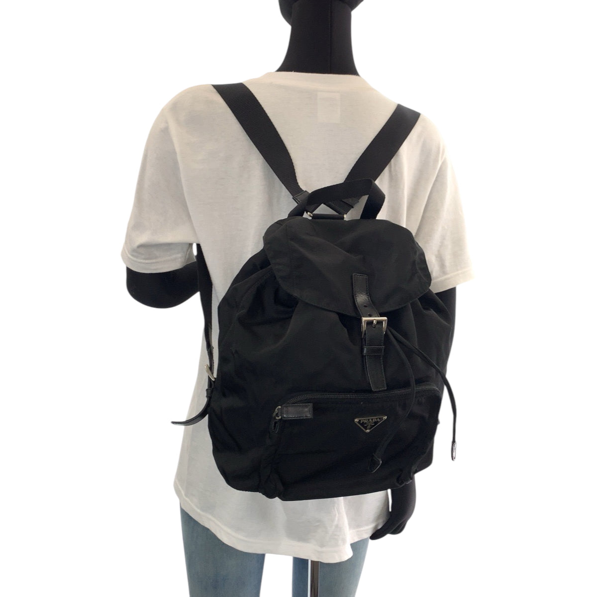 14295
PRADA プラダ テスート 三角ロゴプレート ブラック 黒 シルバー金具 ナイロン リュックサック バックパック  レディース