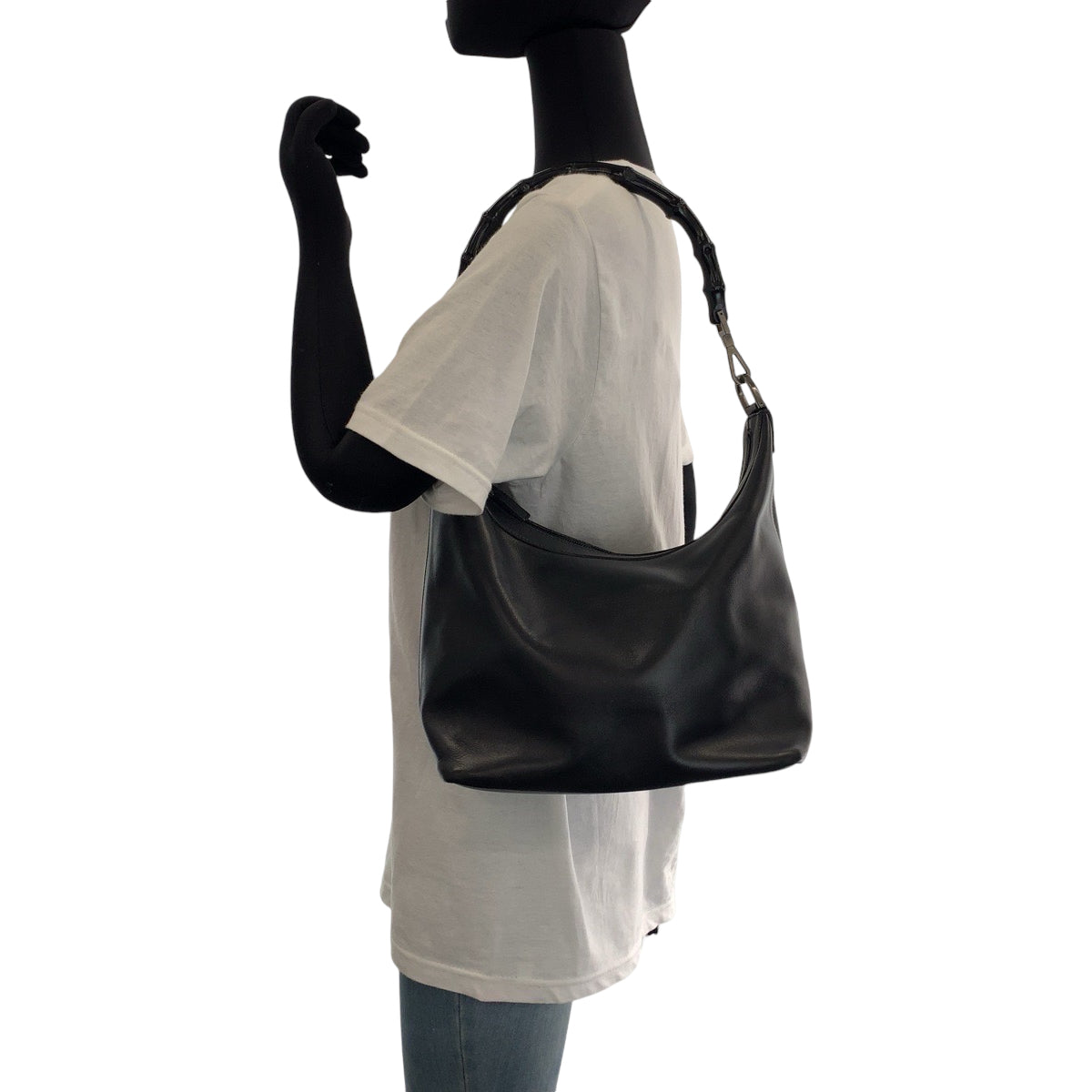13845
GUCCI グッチ バンブー ブラック 黒 シルバー金具 レザー 010 0531 ワンショルダーバッグ 肩掛け ホーボー  レディース