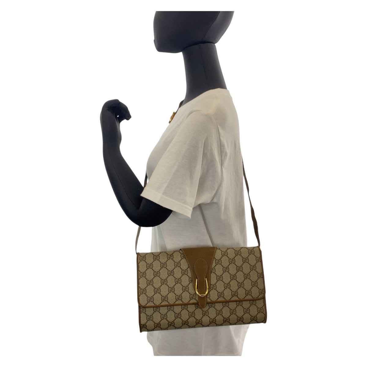 14303
GUCCI グッチ オールドグッチ ベージュ ゴールド金具 GGスプリームキャンバス / レザー 904 02 050 斜め掛け ショルダーバッグ メッセンジャーバッグ  レディース