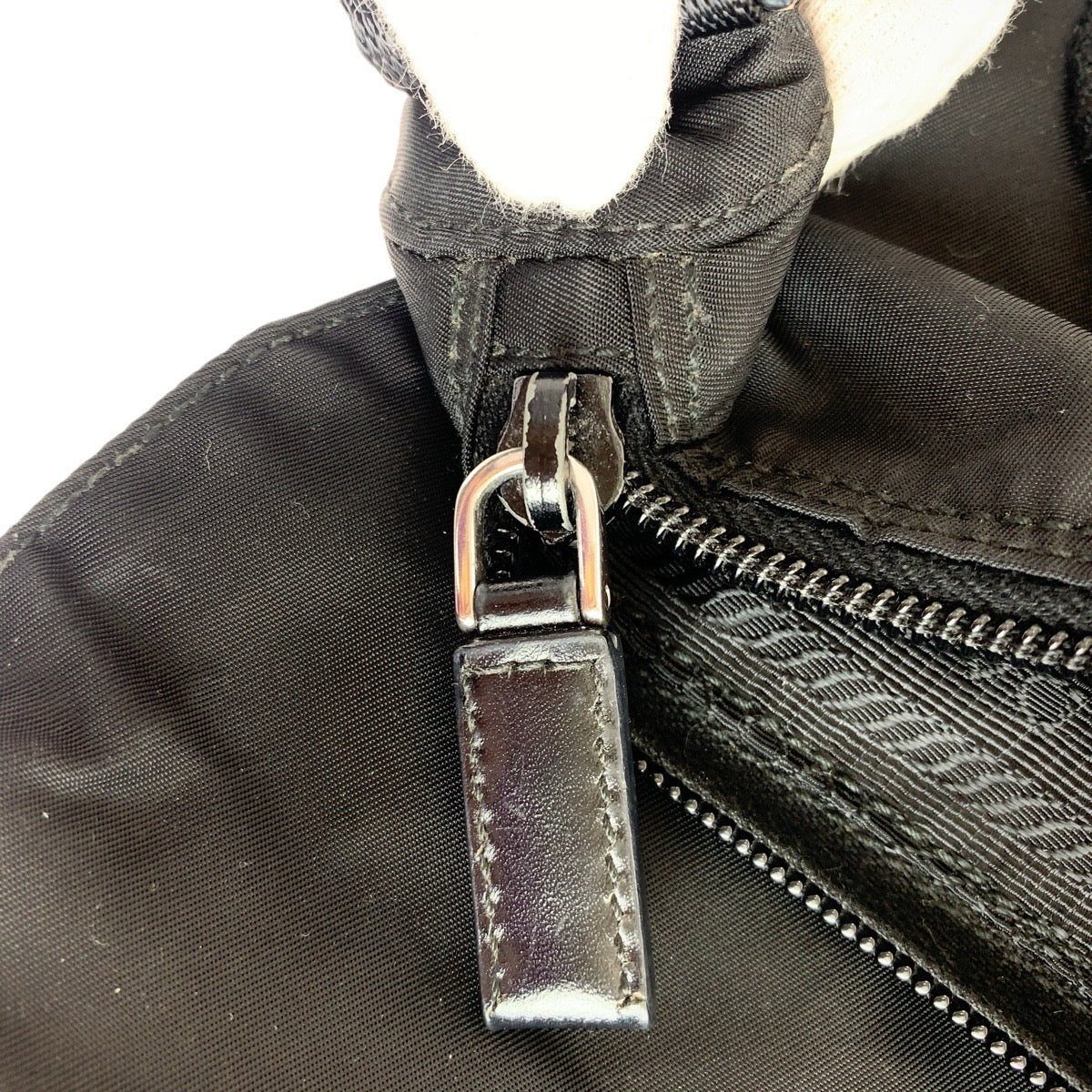 14316
PRADA プラダ テスート 三角ロゴプレート ブラック 黒 シルバー金具 ナイロン / レザー ショルダーバッグ ポシェット  レディース