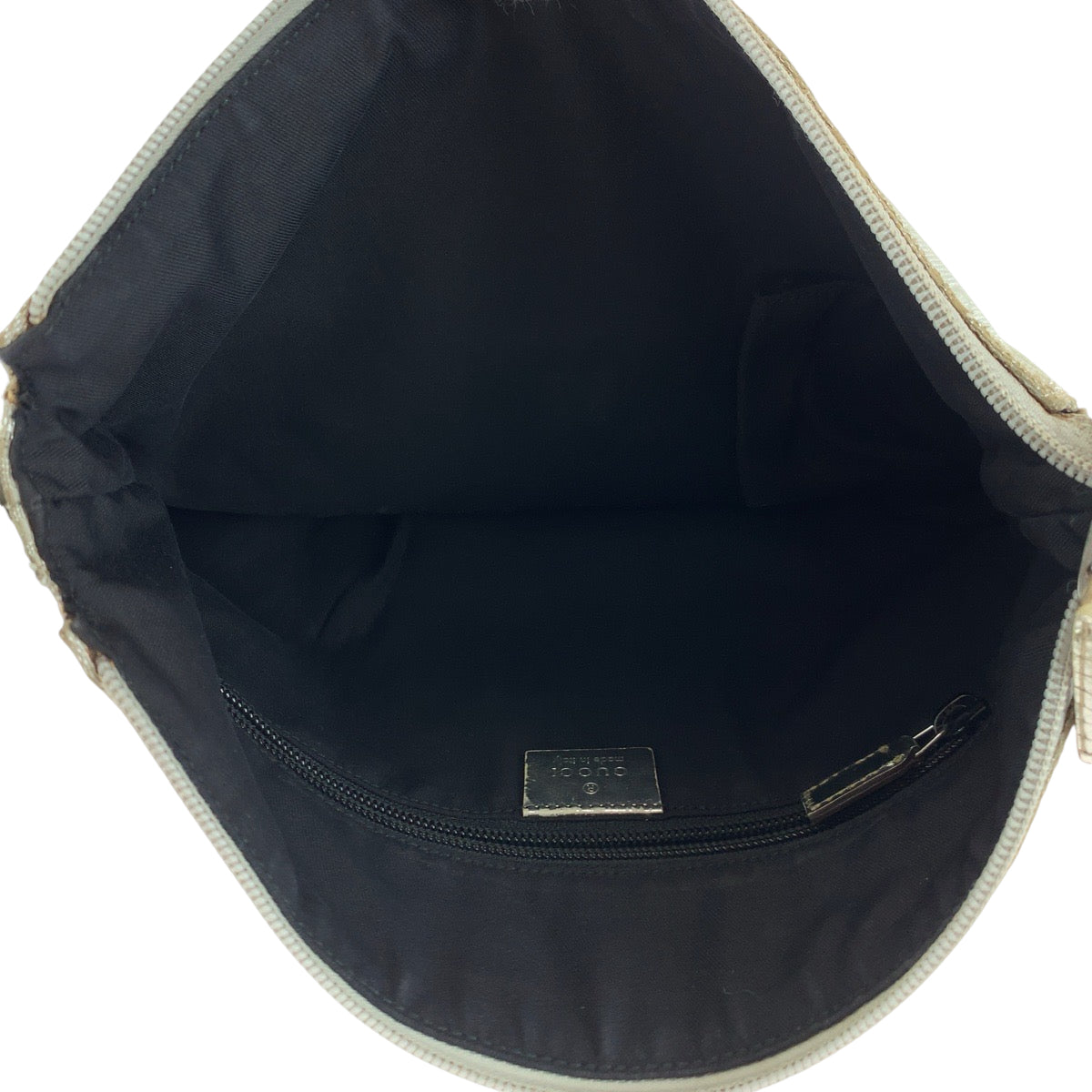 13901
GUCCI グッチ シルバー シルバー金具 GGキャンバス / エナメル 145857 ショルダーバッグ メッセンジャーバッグ  レディース AB18