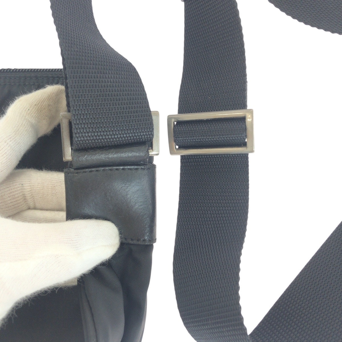 14382
PRADA プラダ テスート 三角ロゴプレート ブラック 黒 シルバー金具 ナイロン / レザー ショルダーバッグ ポシェット  レディース