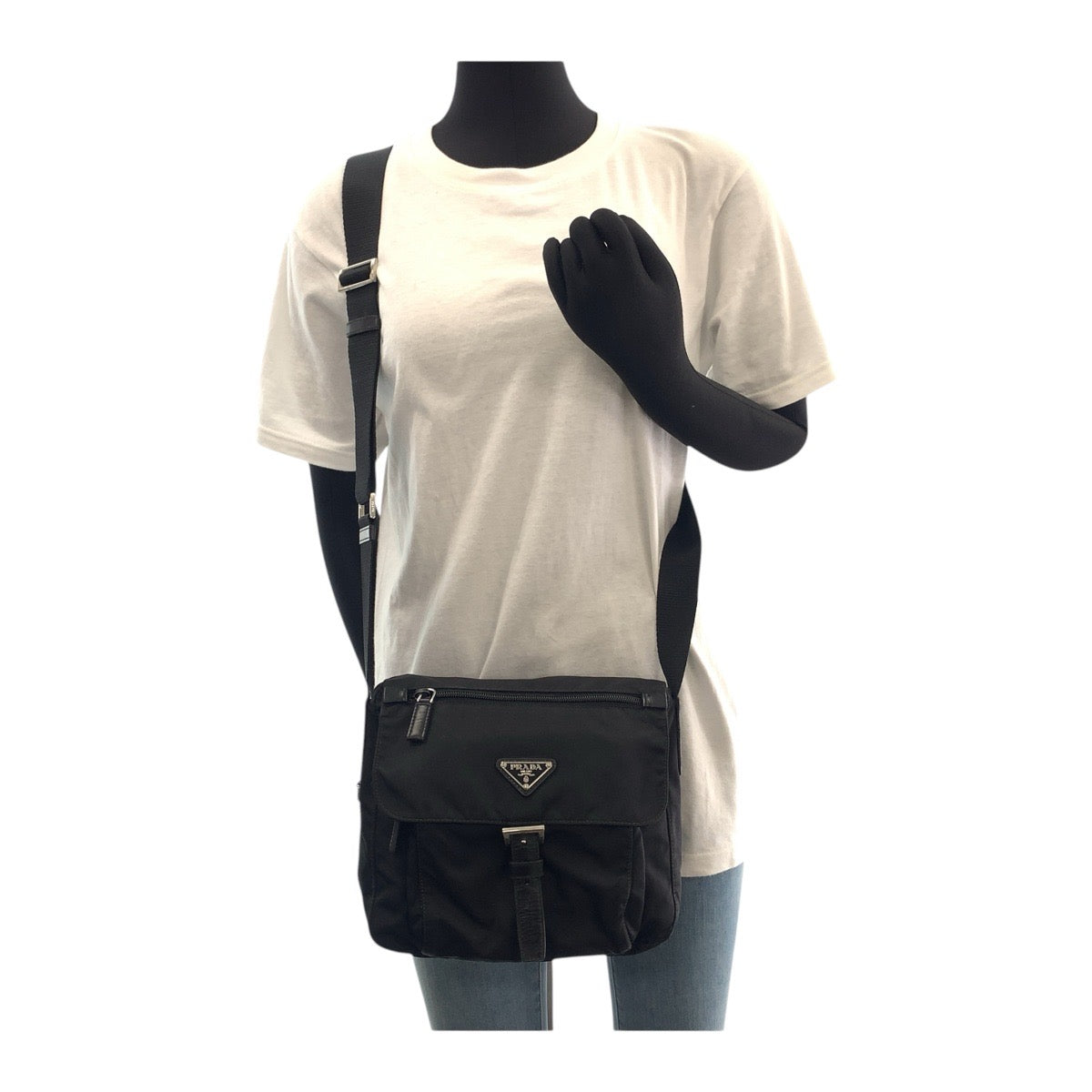 14404
PRADA プラダ テスート 三角ロゴプレート ブラック 黒 シルバー金具 ナイロン ショルダーバッグ ポシェット  レディース ABP24
