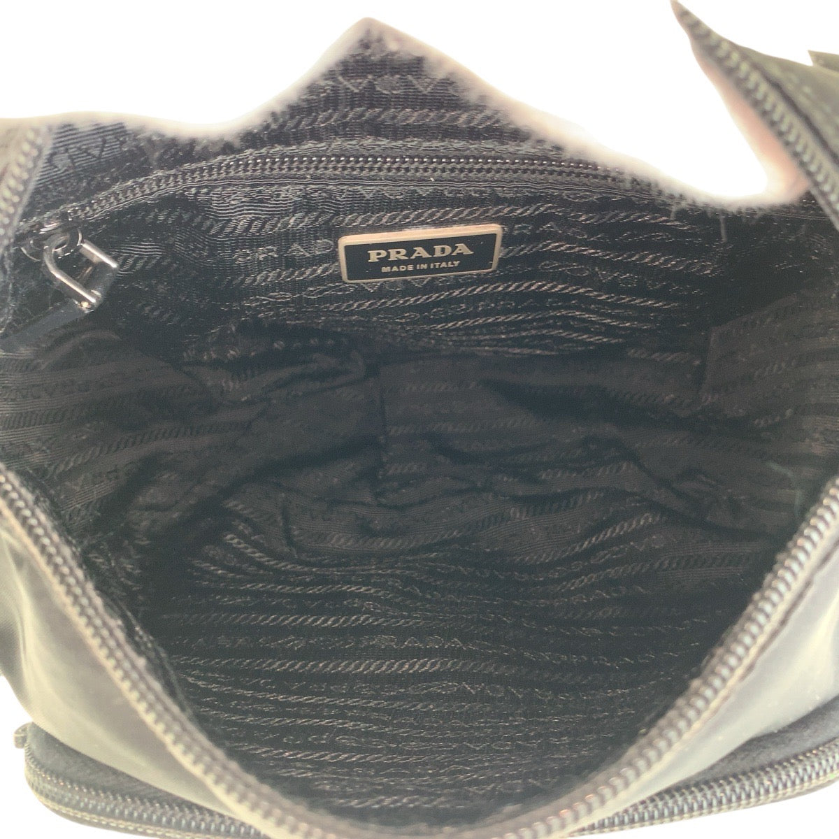 14404
PRADA プラダ テスート 三角ロゴプレート ブラック 黒 シルバー金具 ナイロン ショルダーバッグ ポシェット  レディース ABP24