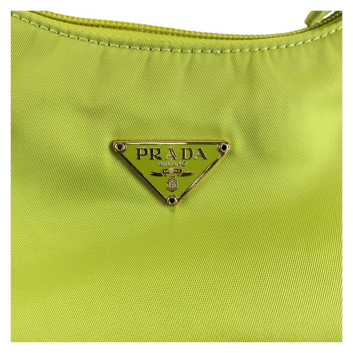 13916
PRADA プラダ テスート 三角プレート グリーン ゴールド金具 ナイロン ホーボー アクセサリーポーチ ハンドバッグ  レディース