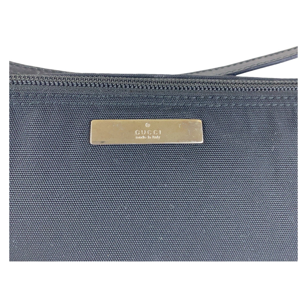 13927
GUCCI グッチ ブラック シルバー金具 ナイロン 039 1103 ハンドバッグ アクセサリーポーチ  レディース ABP24