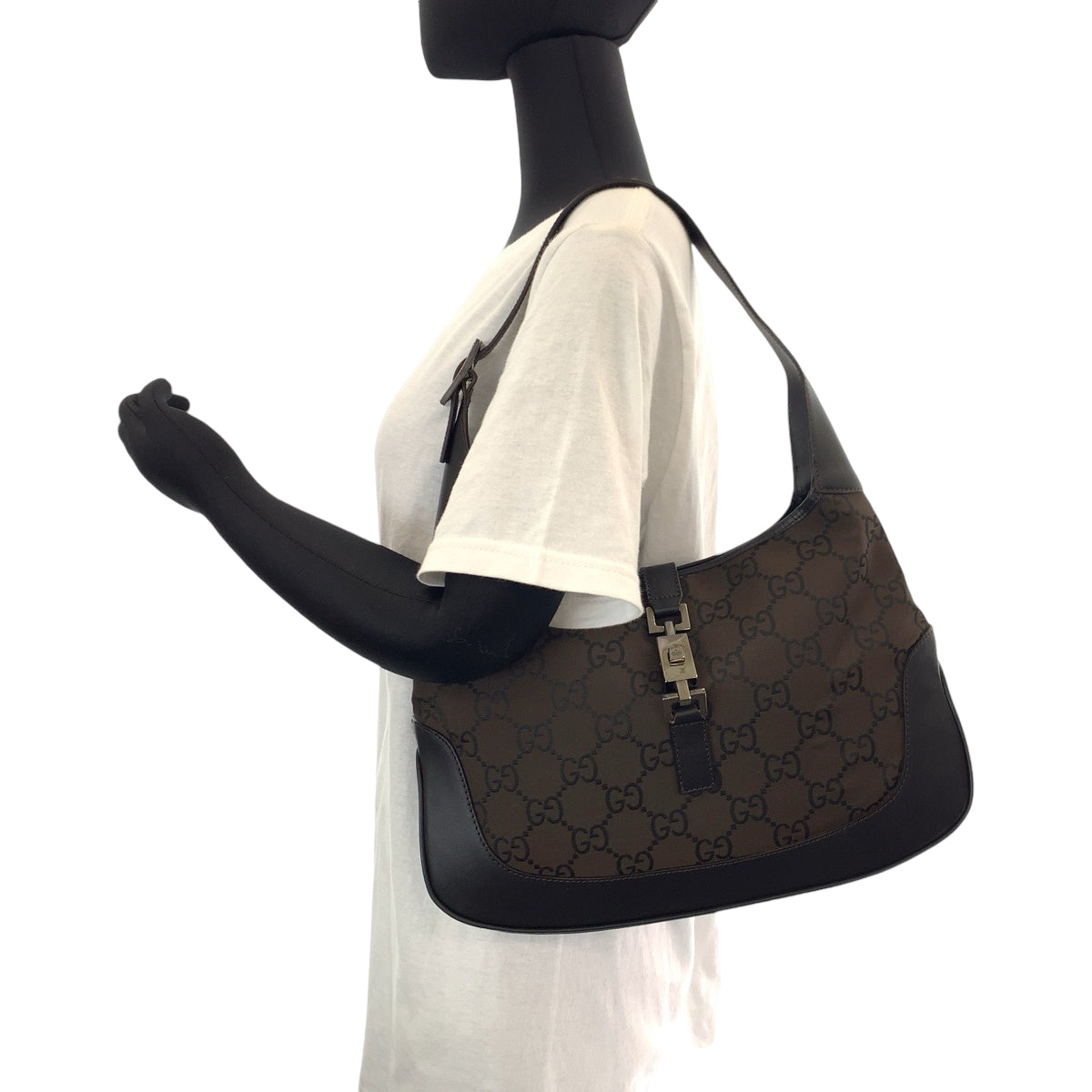 13946
GUCCI グッチ ジャッキー ブラウン ブラック シルバー金具 GGキャンバス 001 3306 ホーボー ショルダーバッグ 肩掛け  レディース