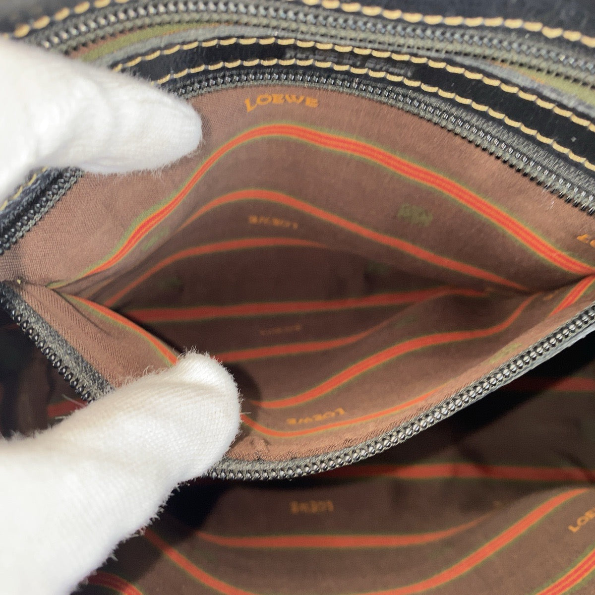14475
LOEWE ロエベ ヴィンテージ ベラスケス ブラウン ブラック 黒 ゴールド金具 レザー 斜め掛け ショルダーバッグ メッセンジャーバッグ  レディース
