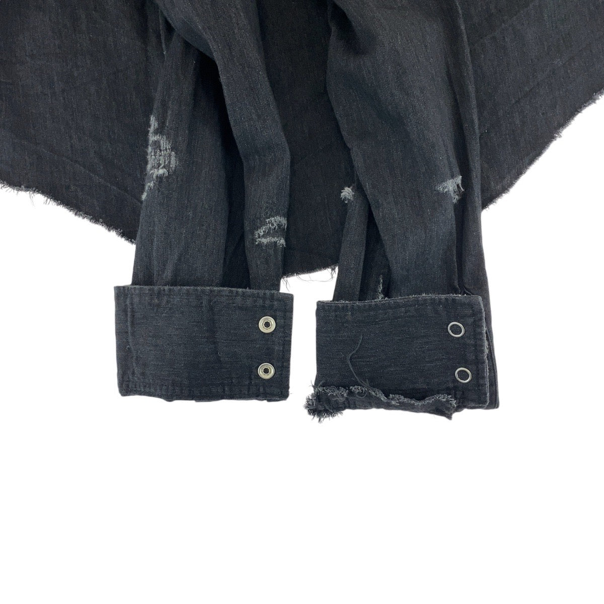 13976
SAINT LAURENT PARIS サンローランパリ ダメージ加工 サイズS ブラック 黒 コットンデニム DP66  417374  Y885L  1084 長袖シャツ  メンズ